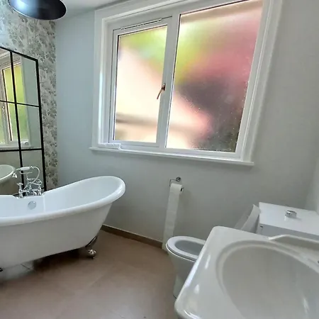 Holiday home 9 Bed In Sz238 *